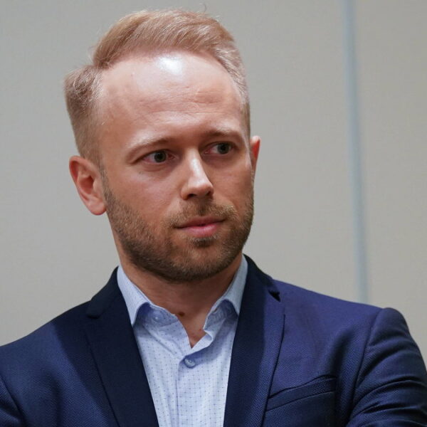 Sebastian Parfjanowicz – kim jest jego żona i ile ma lat? Czy był mężem Justyny Kowalczyk?